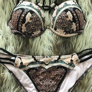 VS push up bikini 34B, Medium bottom